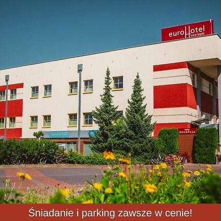 Eurohotel Сважендз Екстериор снимка