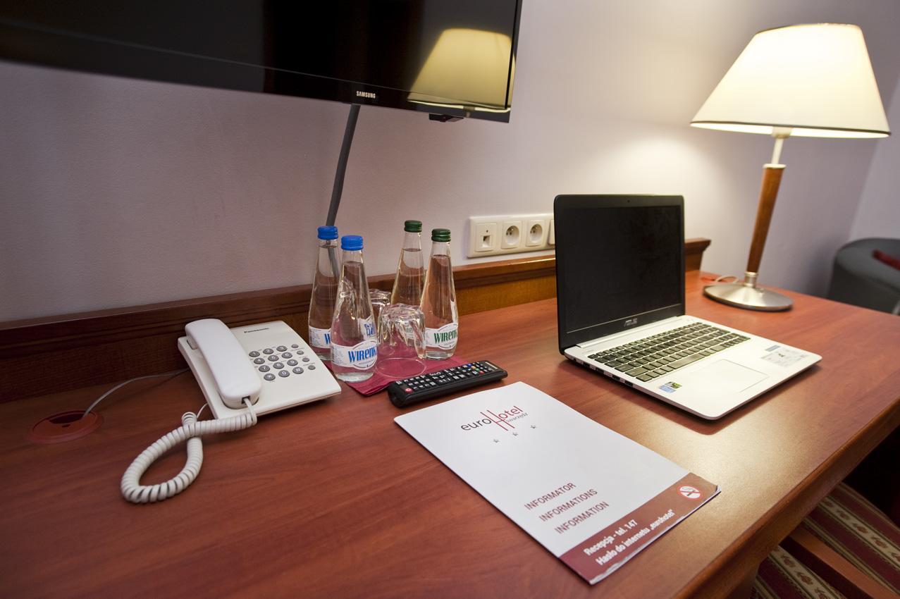 Eurohotel Сважендз Екстериор снимка